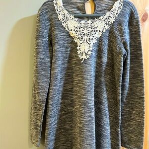 Alga brand ladies tunic length top size medium